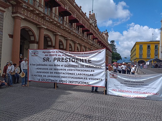 Siguen manifestaciones de jubilados y pensionados del ISSSTE;gobierno ...